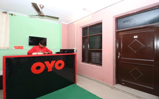 Oyo 28325 Dhillon Residency