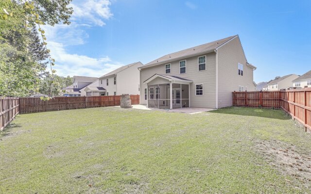 Pet-friendly Ladson Home: 23 Mi to Charleston!