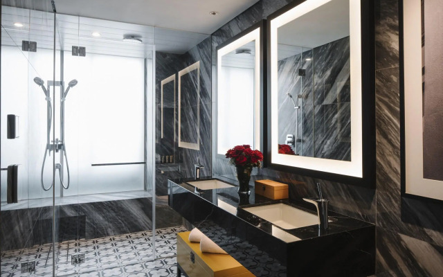 Grand Park City Hall