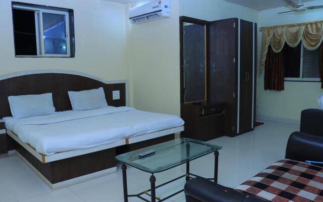 Mayura Lodge Residency
