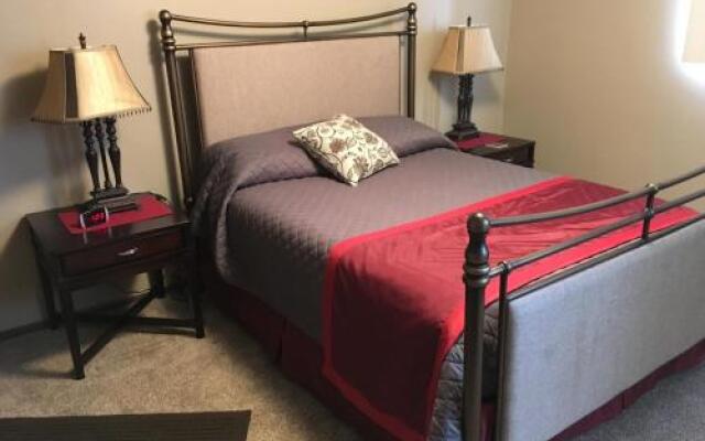 New Albin Inn & Suites