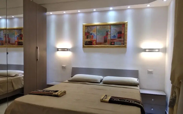 Apartment - Sleeps 3 & Swimming Pool
