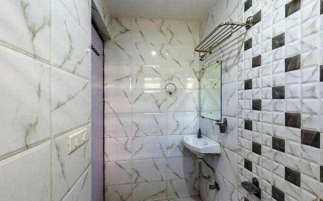 OYO 2656 Hotel Sunstar