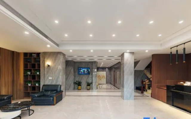 Yangchun Haiyue Bay Business Hotel