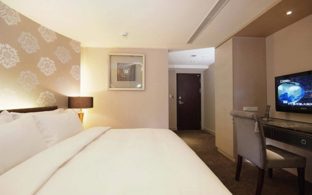 The Metro Hotel