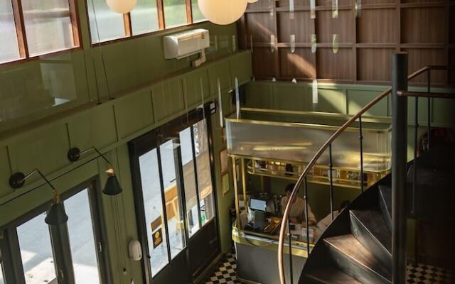 Shamrock Chiangmai Hotel - Adults Only