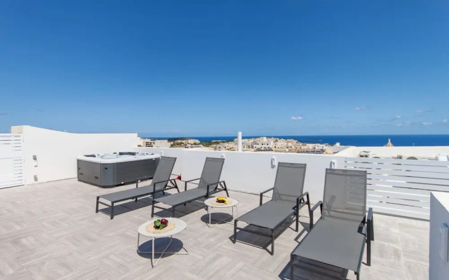 Seaview And Wellness Penthouse In Gozo