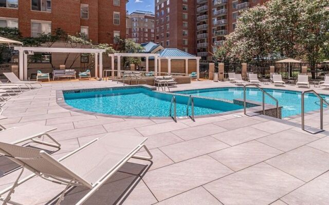 Spacious 2BR Condo at Ballston