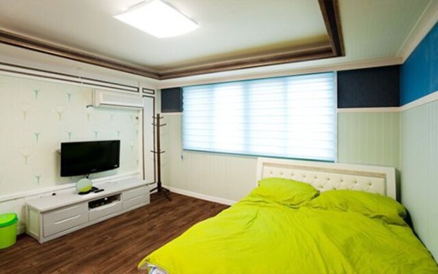 Tongyeong Paradise Pension