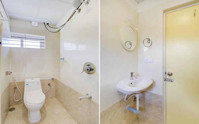 OYO 75776 Sri Sai Suites