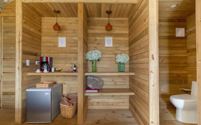 TEVA Glamping & Retreat