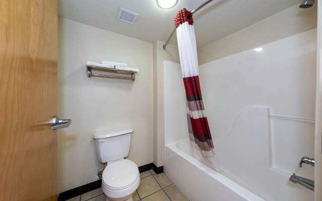 Red Roof Inn & Suites Biloxi - Ocean Springs