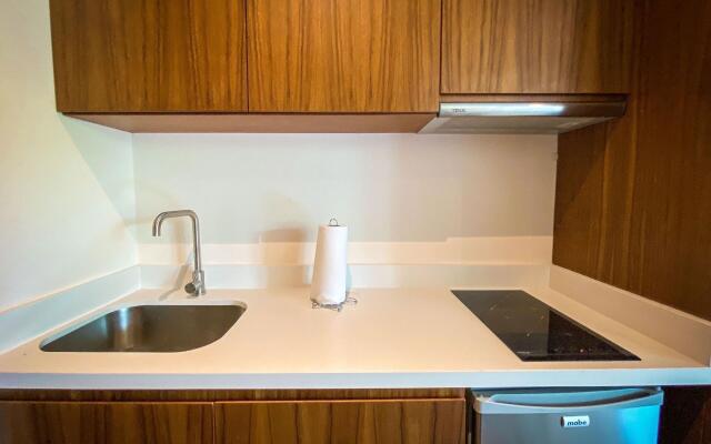 Mistiq Luxury Condo