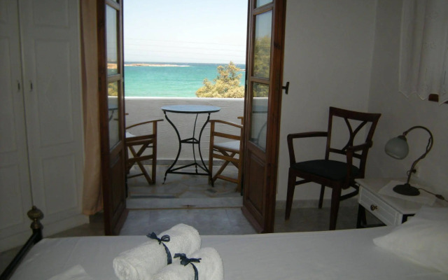Hotel Roussos Beach