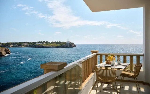 Orange Colom Seaside Apartments