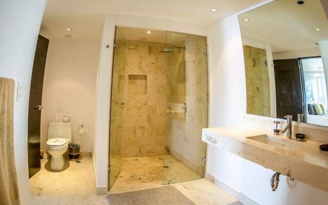 Elements Penthouse 5 3 Bedroom Condo by RedAwning