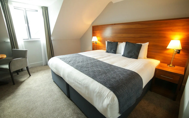 Old Thorns Hotel & Resort