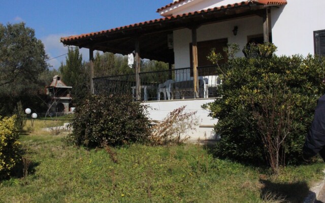 2 Floor Halkidiki Villa 100 Meters From Sea