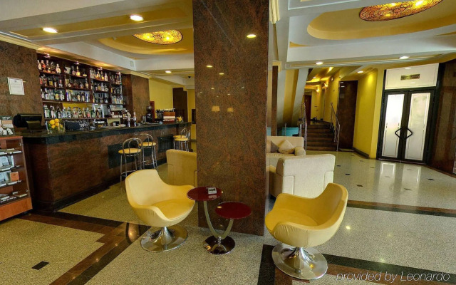 Crystal Palace Hotel