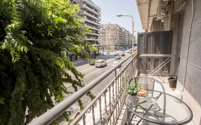 Closer "Egnatia Apartment 1"