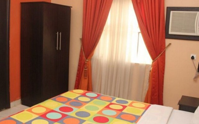 Class Suites Budget Opebi