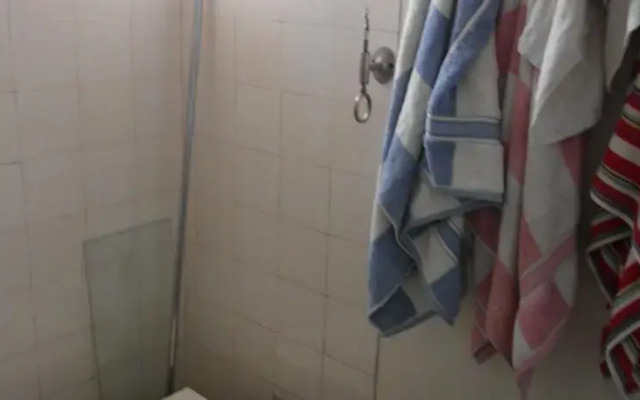 Balatoni nyaraló, Kövestető