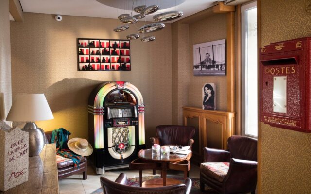 Hotel Des Arts Paris Montmartre