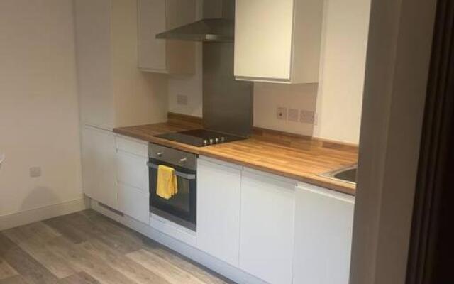 #305 1 Bedroom Serviced apartment -free parking