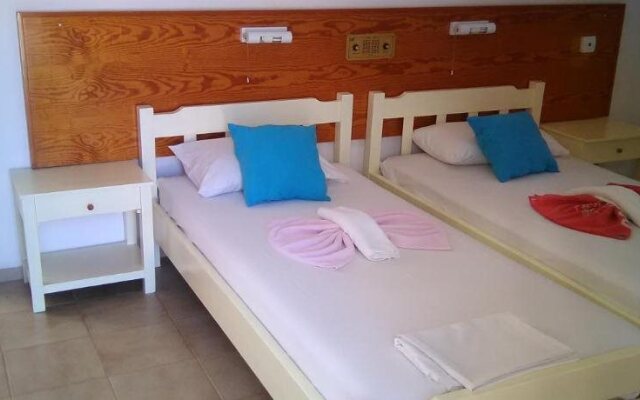 Arkadi Apartments