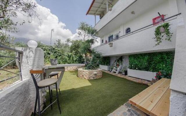 Irida Holiday Apartments