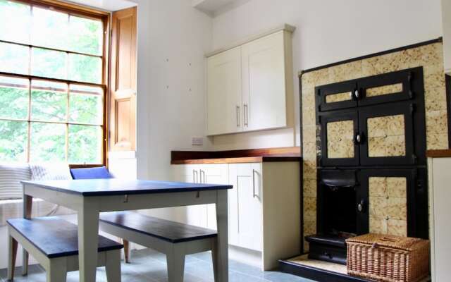 Refurbished Victorian Flat in City Centre