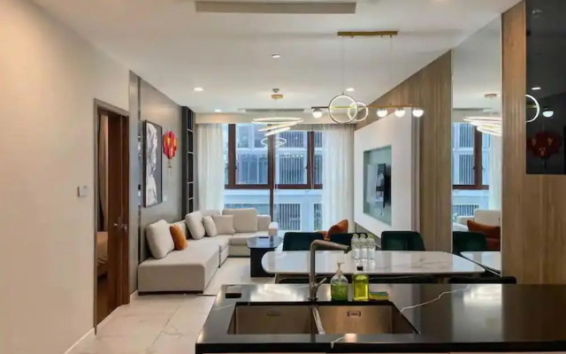 The Metropole The Galleria The Crest