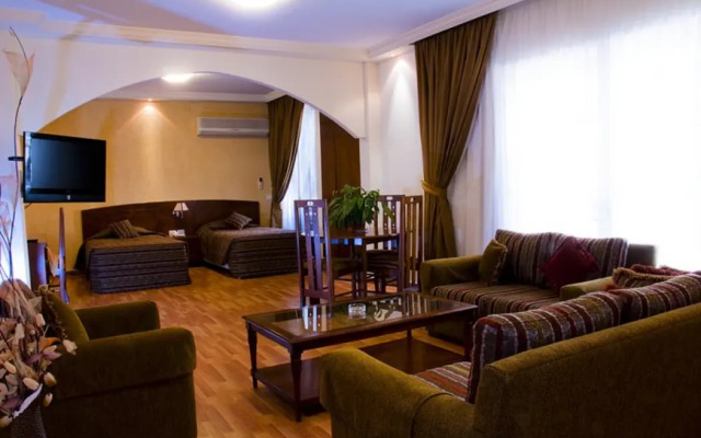 White House Suites