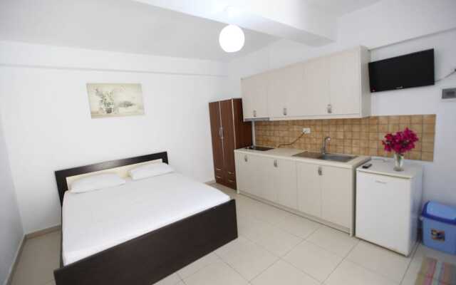 Joni Apartments