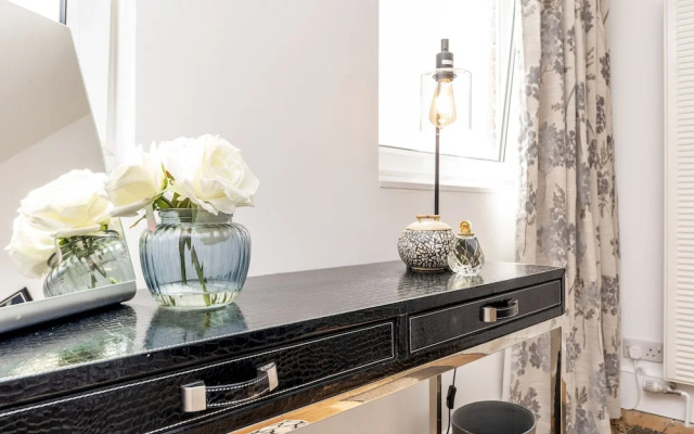 Secret KENSINGTON Garden Mews