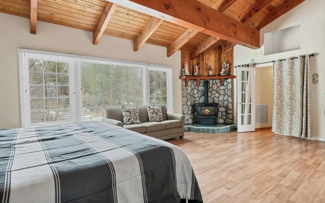 Stonehouse Retreat