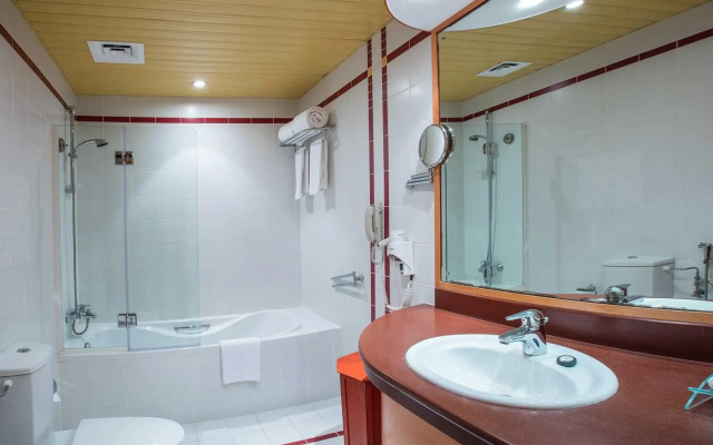 Gulf Court Hotel