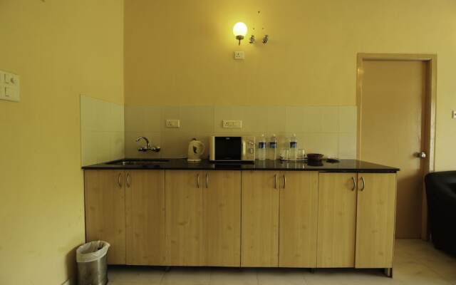 OYO 10798 Home Premium Studio Paroda