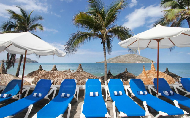 Oceano Palace Beach Resort