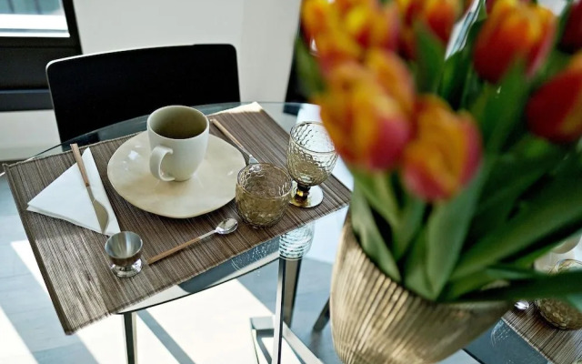 San Babila Modern Apartment