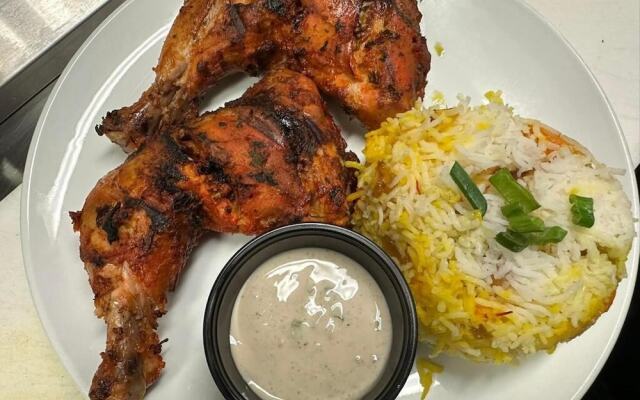 Bears Den Lounge and Motel