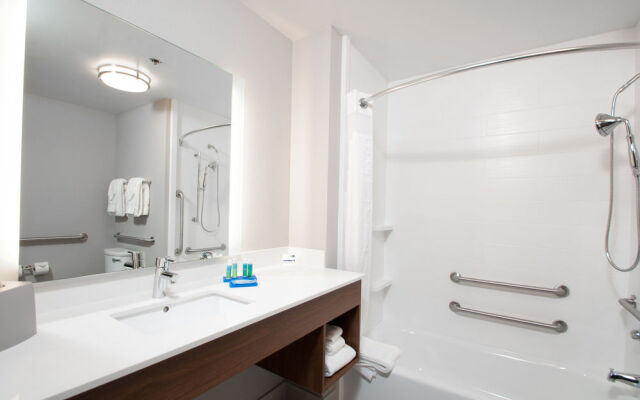 Wingate by Wyndham Stafford/Quantico