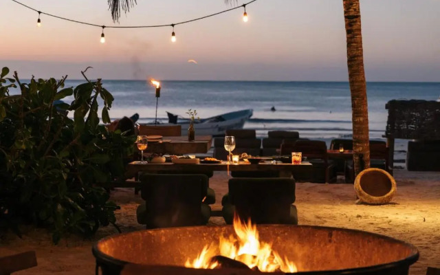 Casa Las Tortugas Petit Beach Hotel & Spa