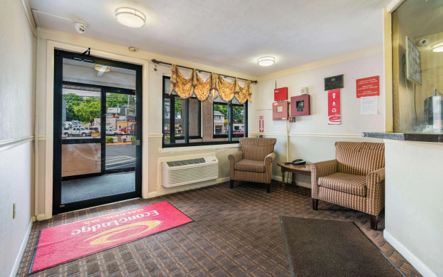 Howard Johnson by Wyndham Malden Boston Area
