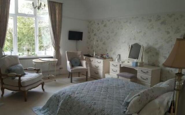 Stonelands House