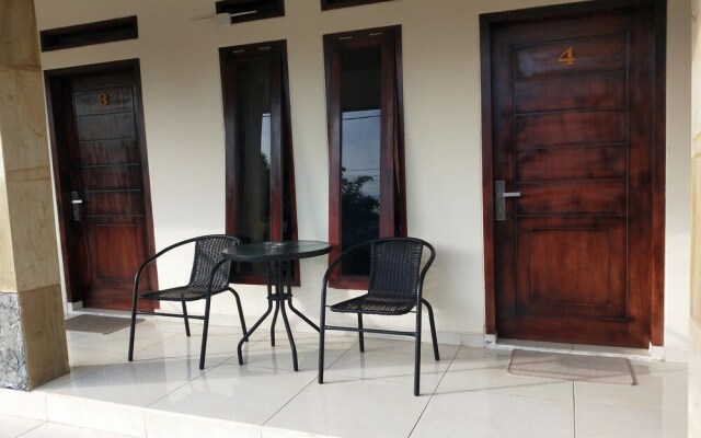 SPOT ON 93510 Penginapan Melati Tanjung Near Kantor Pengamat Pengairan Tanjung