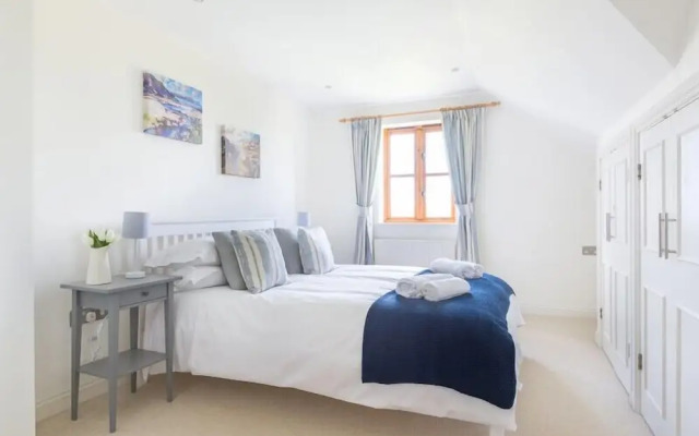 Lundy Cottage