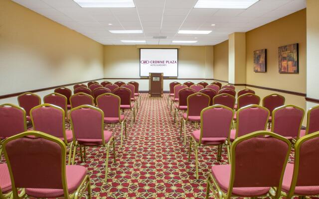 Crowne Plaza Cleveland Airport by IHG