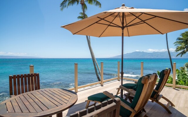 Turtle Cove 3 Bedroom Home by RedAwning