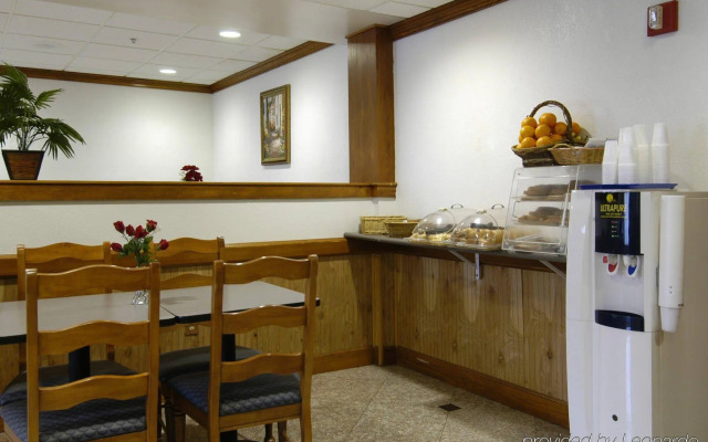 Red Roof Inn Lancaster